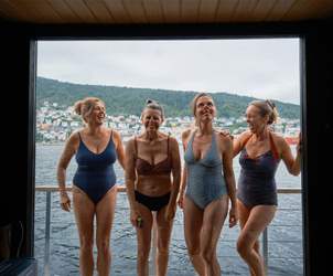 Jentetur til Bergen med moro i sauna